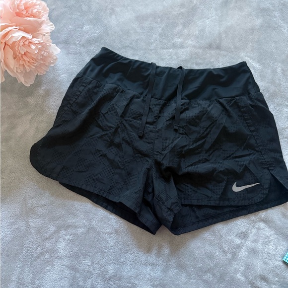 Nike Women's Black Athletic Shorts with Silver Logo - Picture 1 of 2
